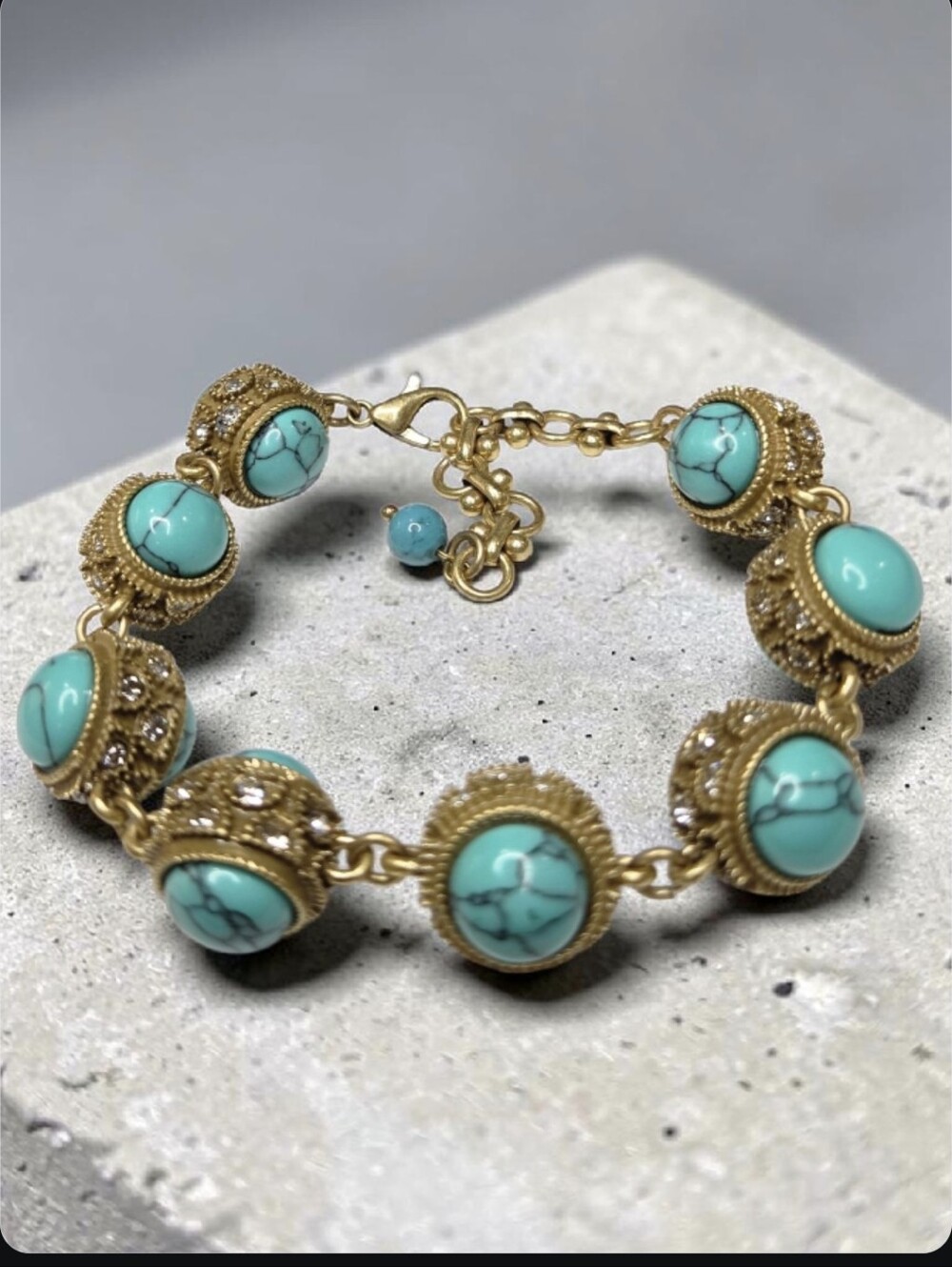 Antiqued Gold Chunky Etruscan Revival Turquoise Cabochon Crystal Chain Bracelet - Picture 5 of 5